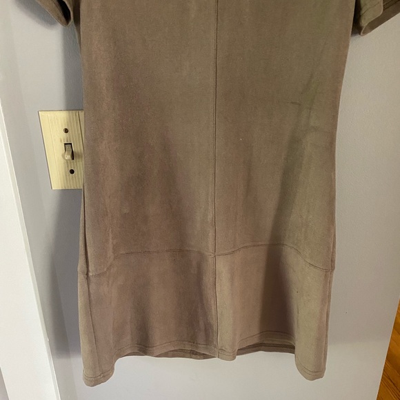 Tan Dress- loose fit , size M - Picture 2 of 4